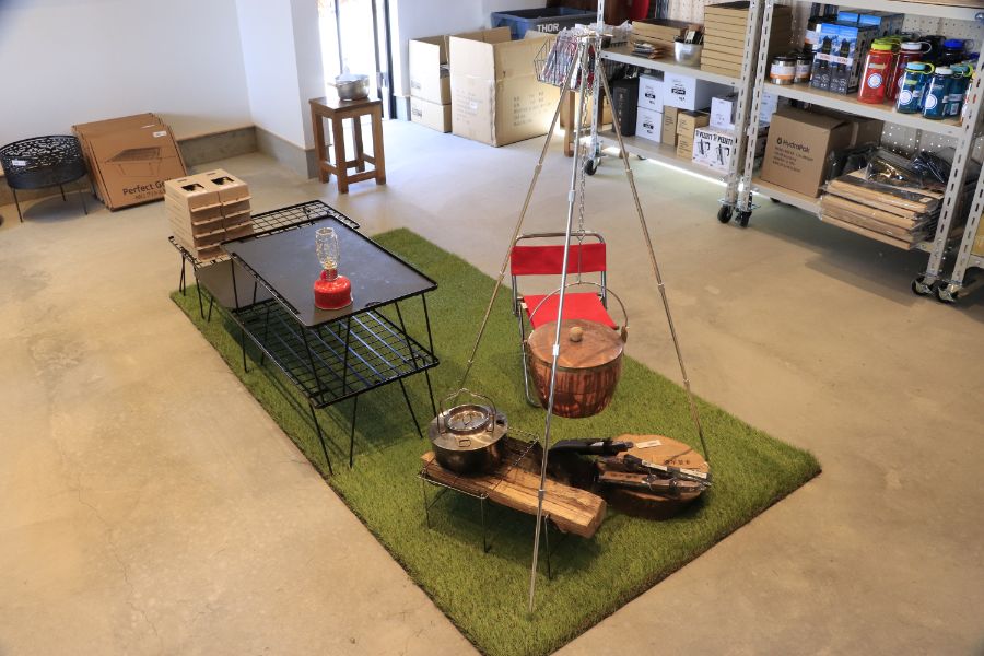 Camp Gear ＆ Cafe BASE-Exhibition