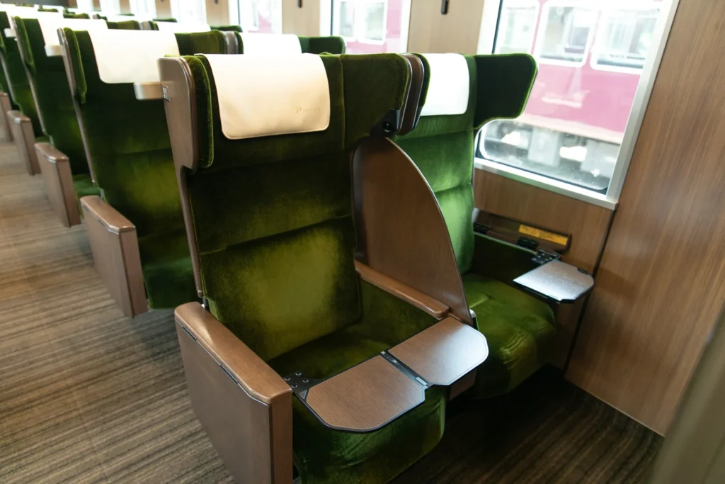 osaka-to-kyoto-train-02