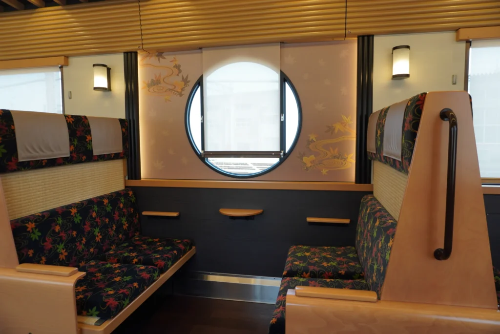 osaka-to-kyoto-train-04