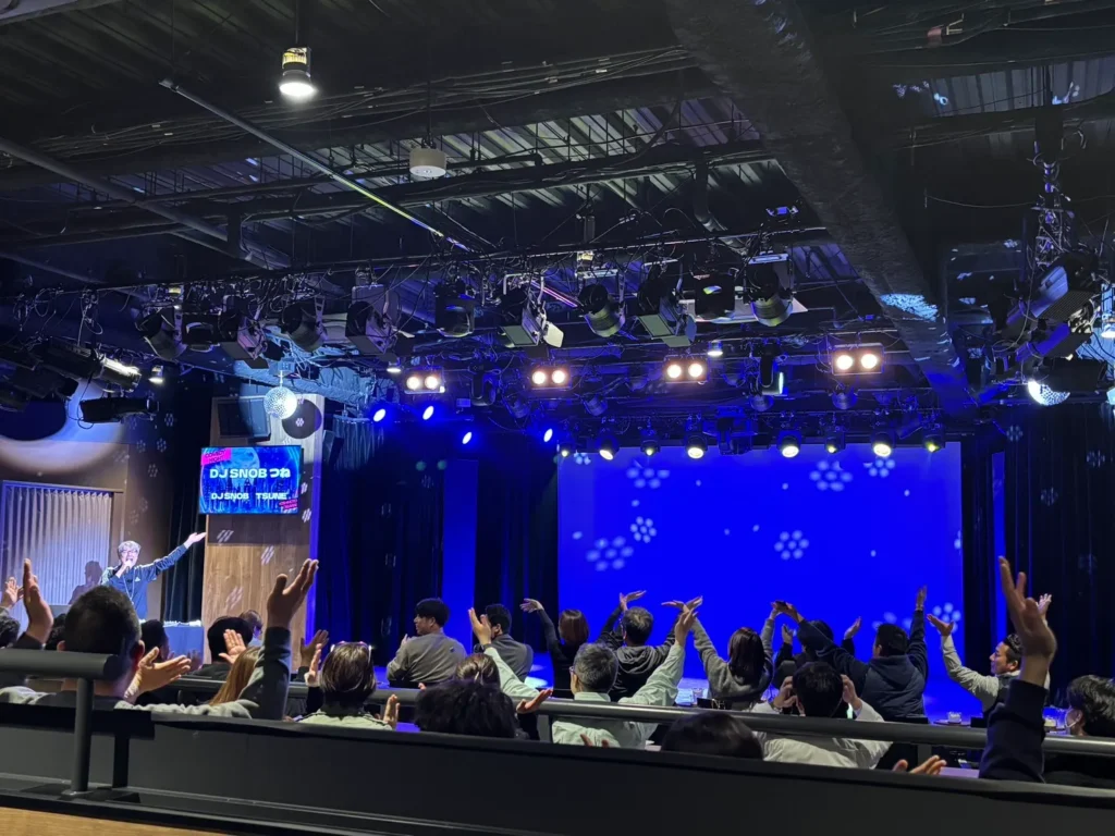 yoshimoto-dotonbori-theater-comedy-03